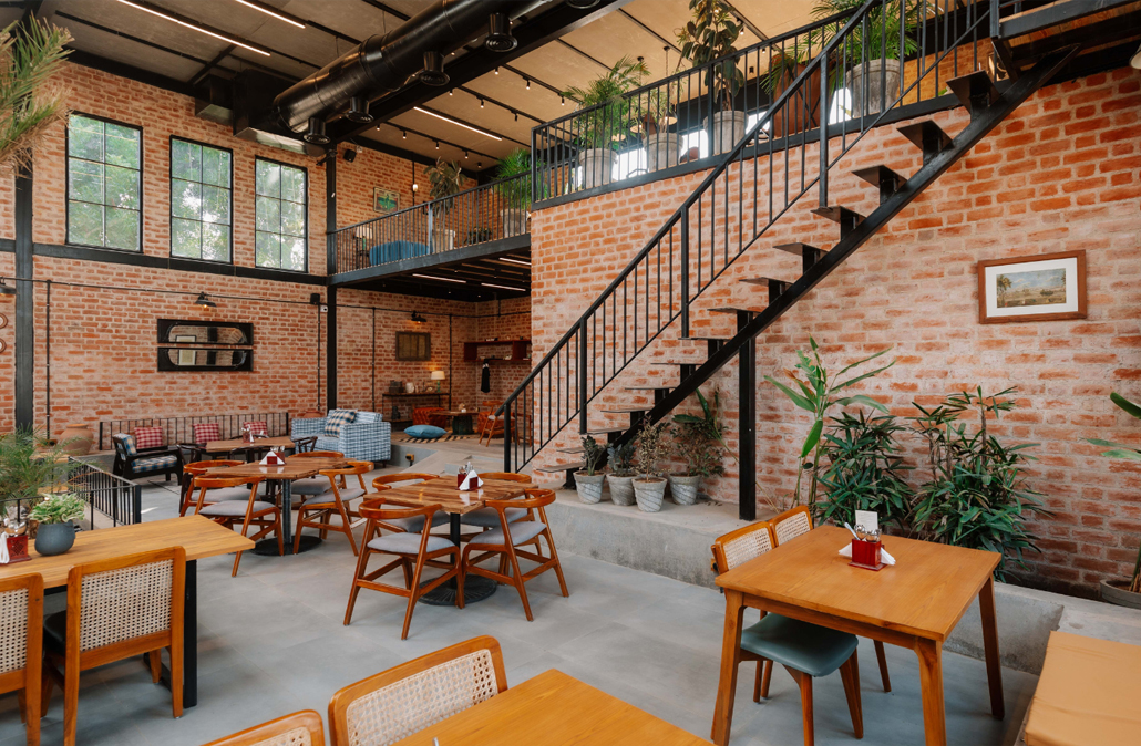 Restaurants & Cafes